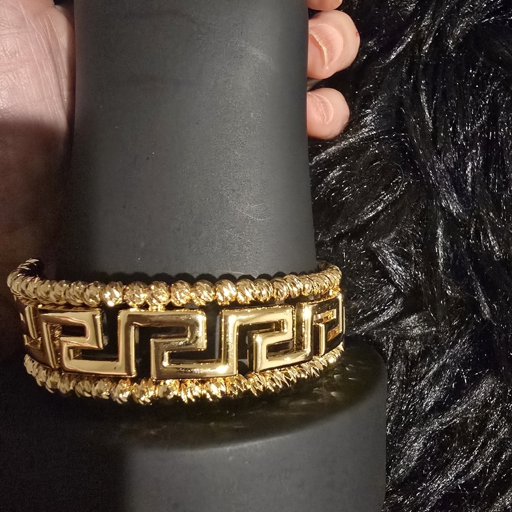 21kgp Dubai Jewelry -Elegant Gold Bracelet